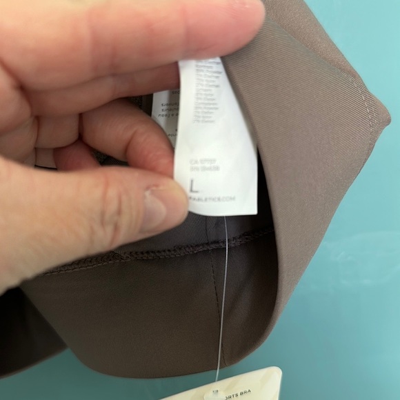 NWT FABLETICS NO BOUNCE SPORTS BRA. SIZE LARGE. - Picture 3 of 7